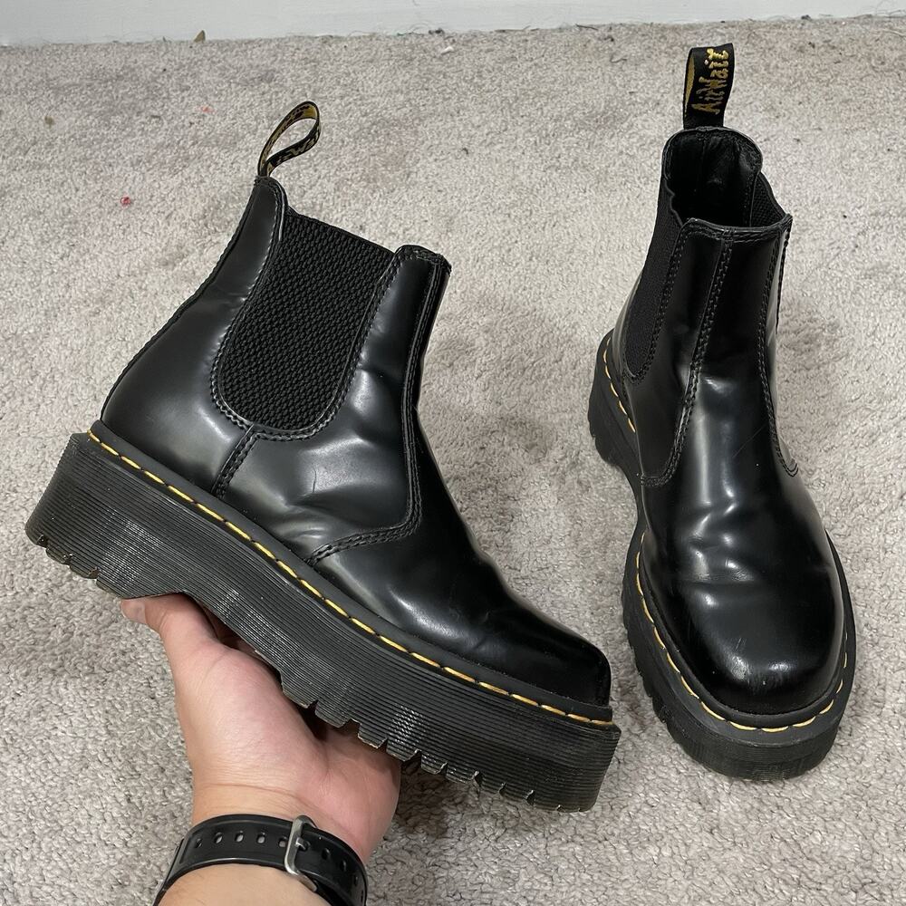 Dr Martens 2976 Quad Smooth Leather Chelsea 2” Platform Pull Boots Women's 7 M